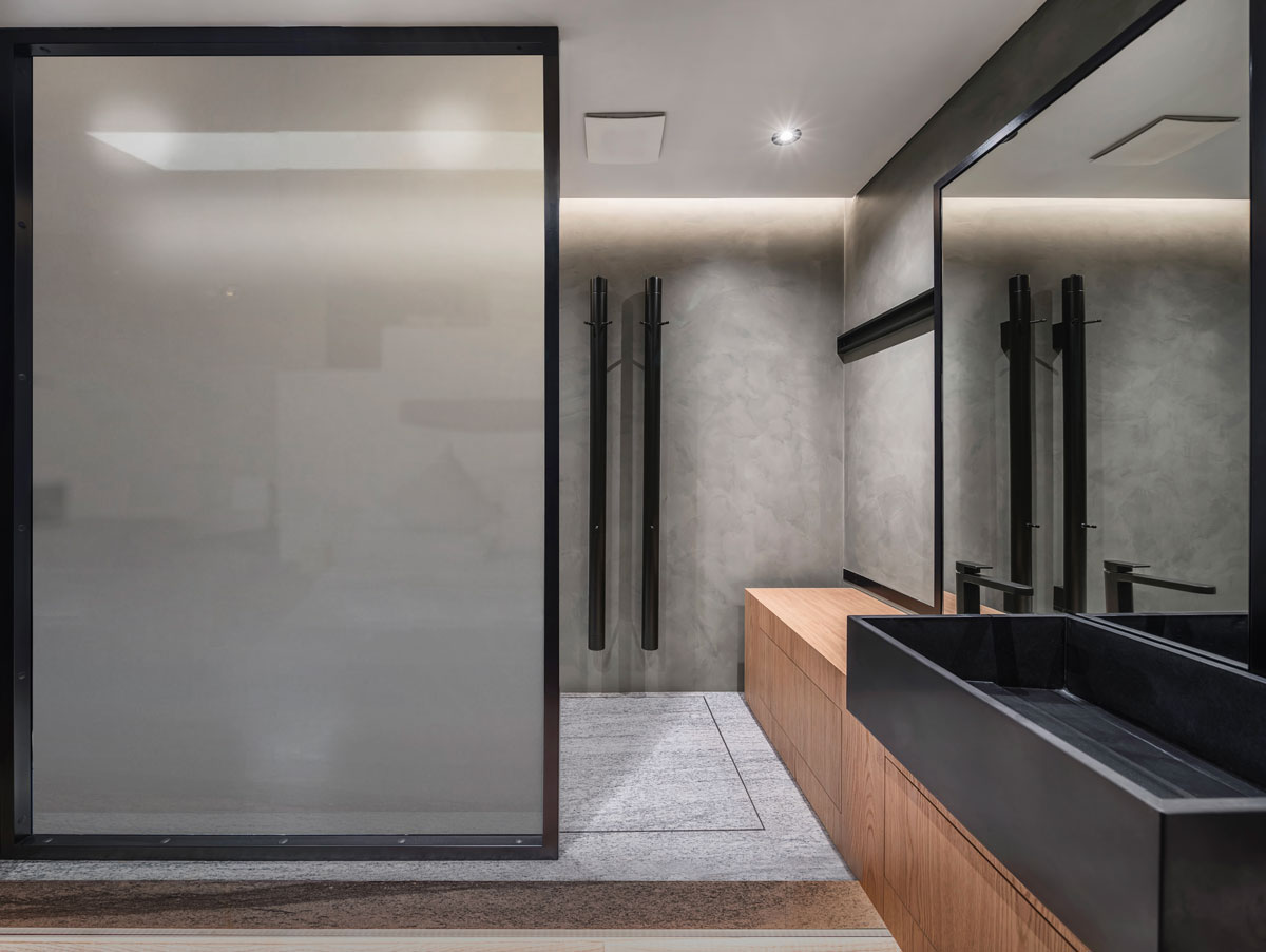 Smart Film for bathrooms showers and spa | Innoptec